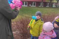 received_1440887026637246
